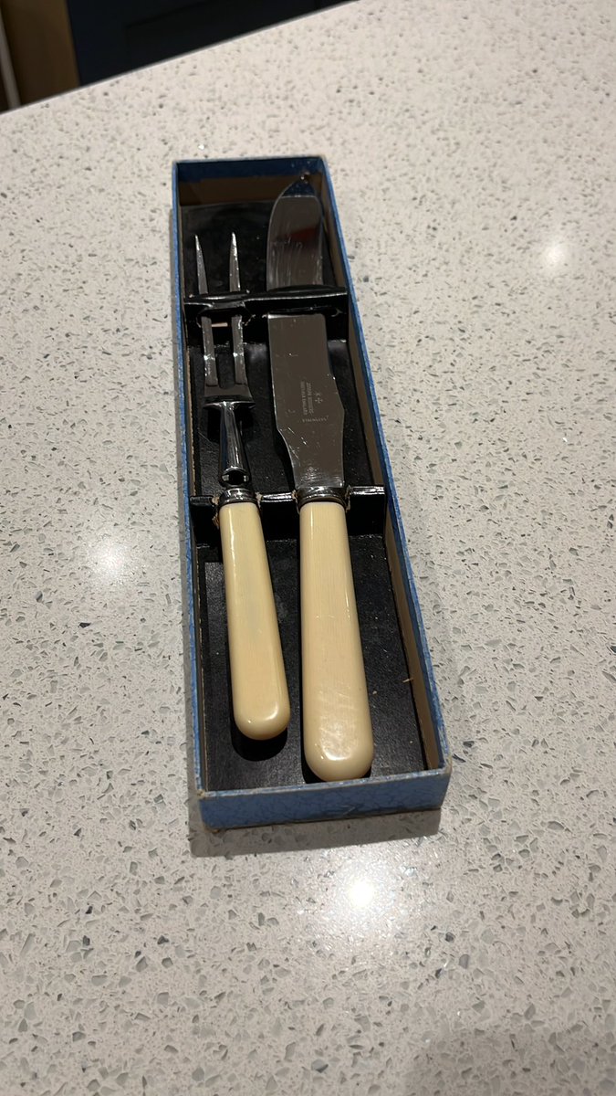 JaneLadlow's tweet photo. @KitchenBee So sorry Bee but glad you were with her. My much loved grandfathers carving set - warms the heart whenever used https://t.co/cWWcegeO20