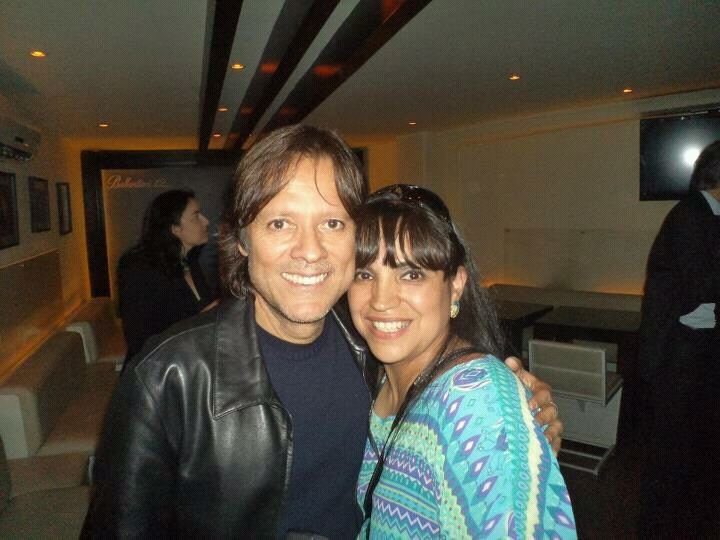 marcelitafeliz's tweet photo. Un día como hoy hace 10 años... 
La foto tan anhelada junto a mi querido @hernaldozuniga, la primera de varías 😍😍😍 

#UnmomentoInolvidable #Felicidad #SueñoCumplido https://t.co/xSzmWzQGSq