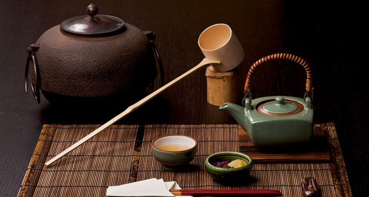 Join us for the absolute joy of a Japanese tea ceremony this Saturday, October 22.  Led by a group of distinguished tea masters, this event has limited space-get tickets here: bit.ly/3rwqXP6. #hamptons #japanese #teaceremony #weekendevent #easthampton #tea