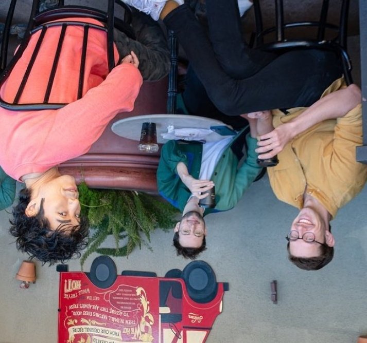 TryGuysFacts's tweet photo. The Try Guys are now posting an "Australian Accessible" version of each of their pictures. Look at this one! Now all of their Australian viewers can figure out what they're looking at. https://t.co/nbGNhq0gN1