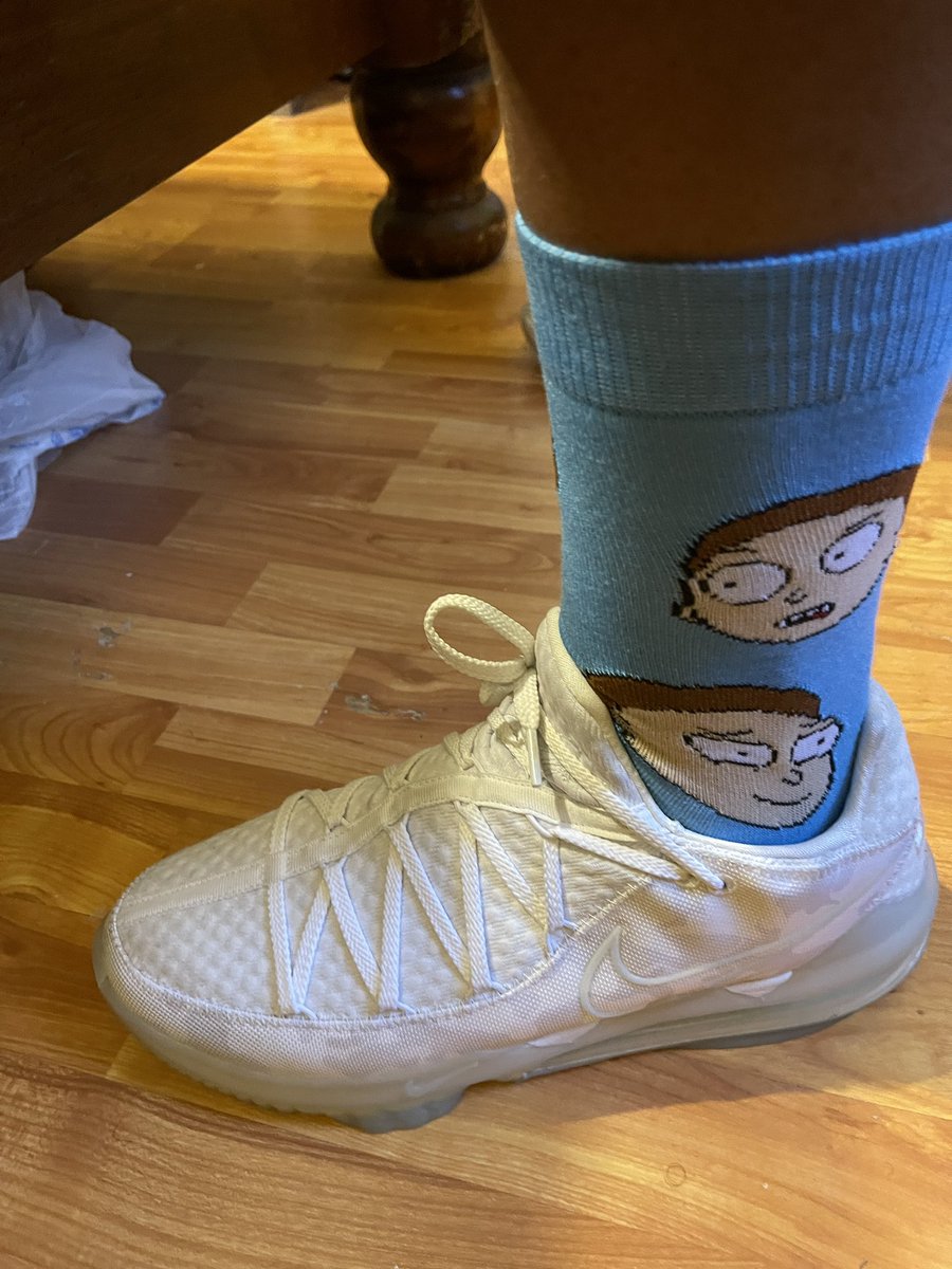 DaryleLSmith's tweet photo. Today’s Fit
#YankeesFit #Lebron17 #RickAndMorty   #CalmInTheChaos   @ahmiryoung 
 @uncle_rjs 
@KidFromTheX @CallMeCoachVP @LiCkMyJs @TheDon8708 @5aluteMeImPaige @LexxDaTurtle @mizz_tae @mdeeeeee_ @LadySideshow @MagMr44 @CoachWes03 @ALilBitOfEryn @IngloriousGUIDO
@kp0pkicks https://t.co/tm0uC1B1o4