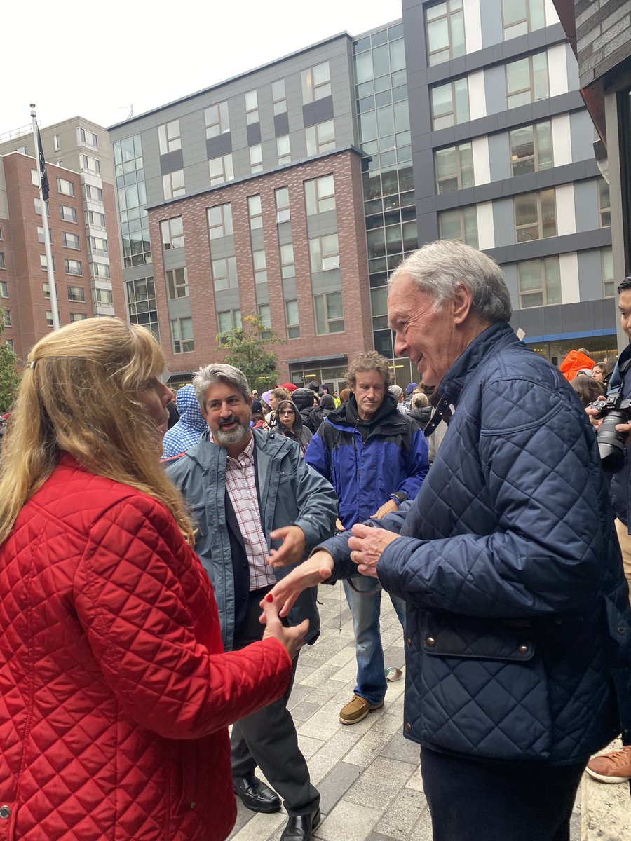 Proud to be in solidarity with <a href="/massteacher/">Massachusetts Teachers Association</a> <a href="/MaldenEduAssoc/">Malden Edu. Assoc.</a> for the sake of our students and families. Our communities need educators who have the resources to put students first, including fair wages and protections. I believe a fair and equitable agreement can be reached.