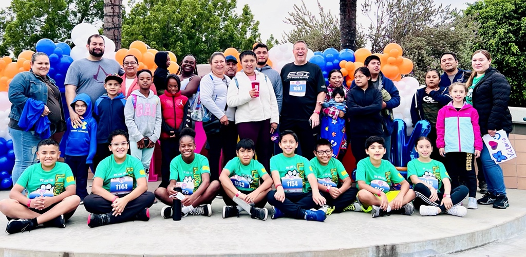 KingsleyPUSD's tweet photo. Congratulations to our Kingsley 5K Runners Mrs Rafael, Mrs Cortez, Mrs Aguilar &amp; Ms Jurado, for helping our students and finishing the race. Thank you to Mr Knowles, Dr Perlman &amp; families for supporting our students. @PomonaUnified #Proud2bepusd  #kingsleypride #kingsley5k https://t.co/NH6CCngSG4