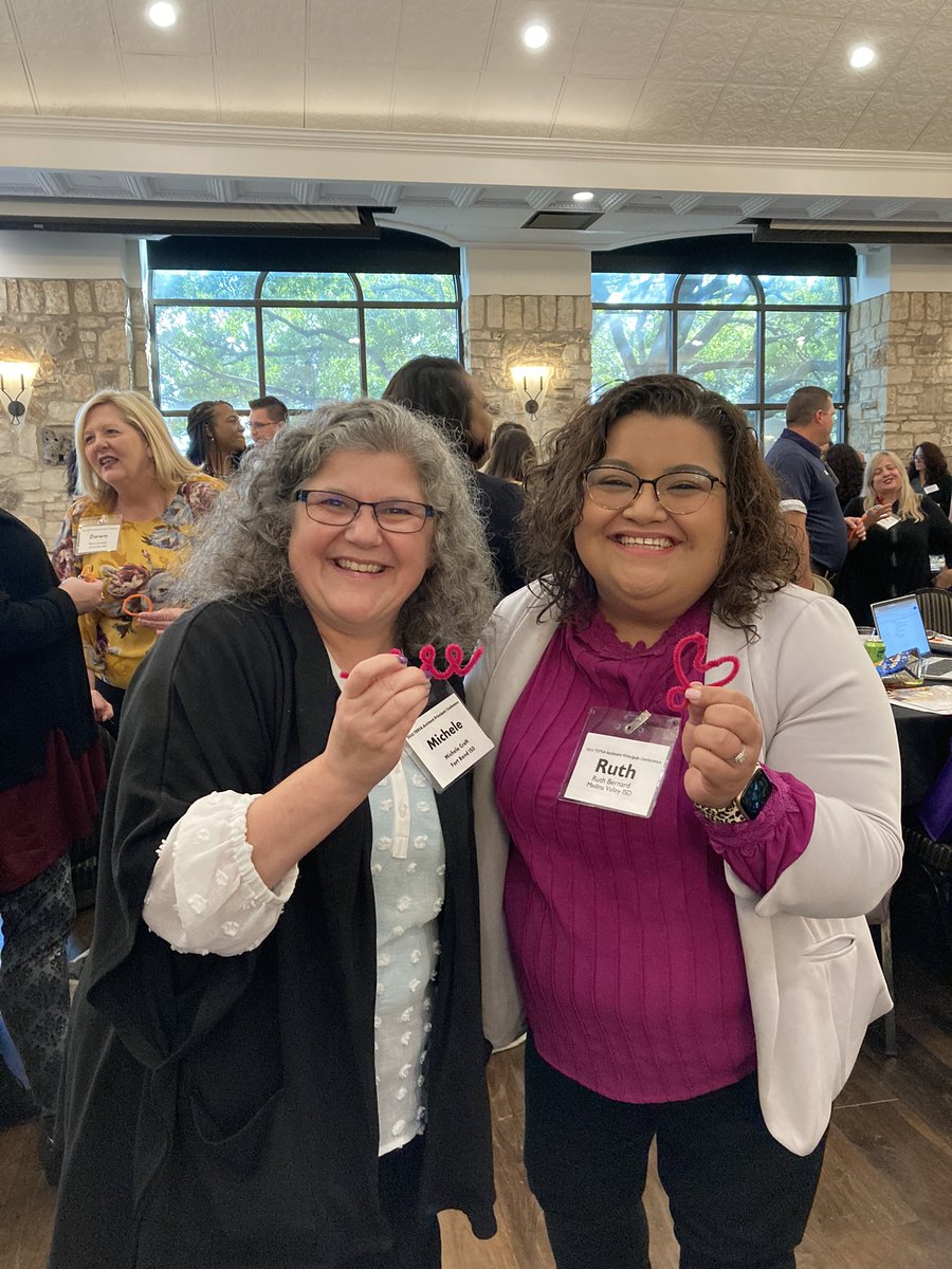 MicheleSCroft's tweet photo. Listening and then creating an artifact to show what we heard! #WeleadTx. @LCE_Lions #FBISD https://t.co/ZZIQtpwGFy