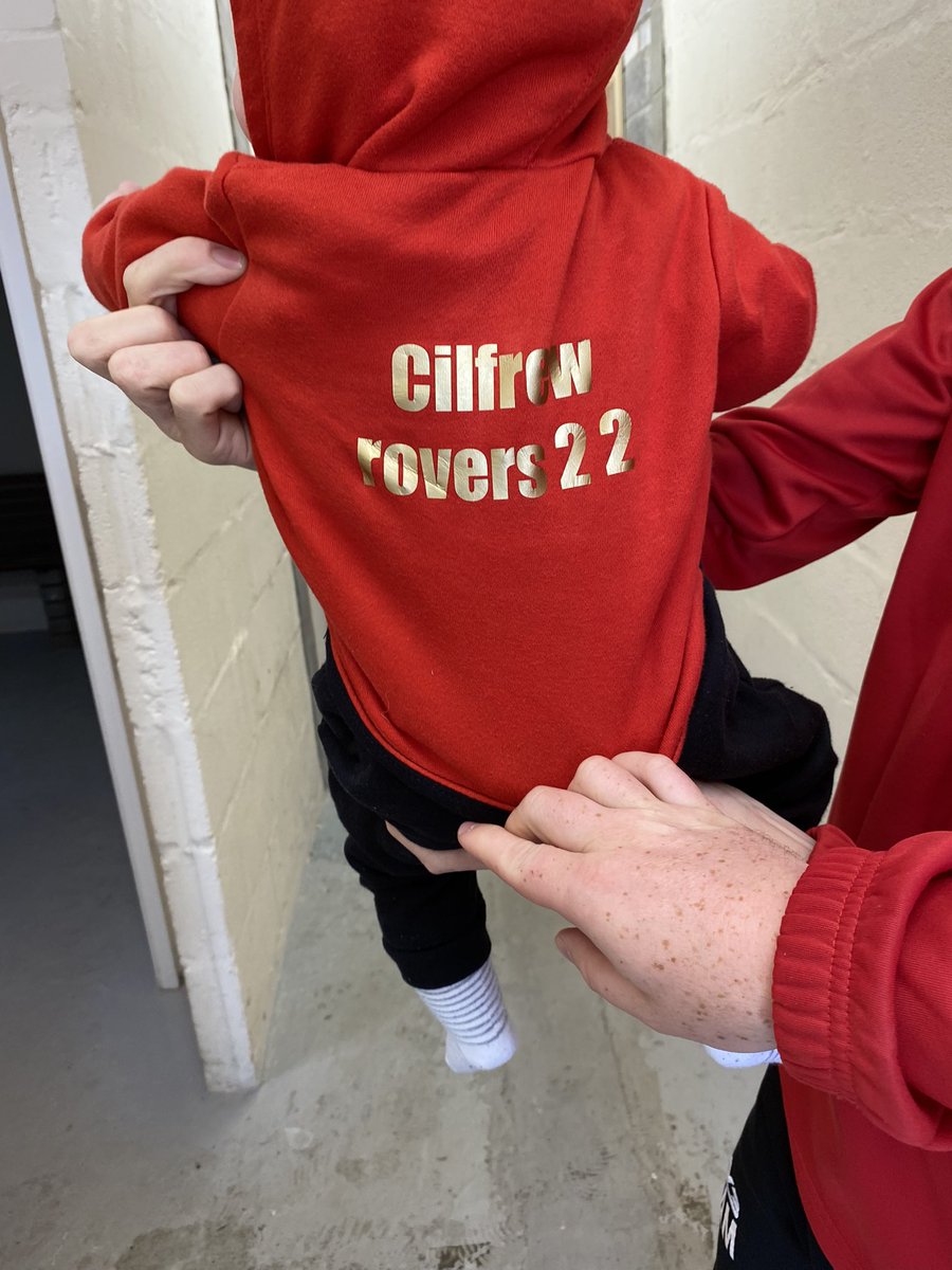 cilfrew_rovers's tweet photo. The next generation 😍🔴🐮⚪️⚽️ https://t.co/FCiSQHBgVg