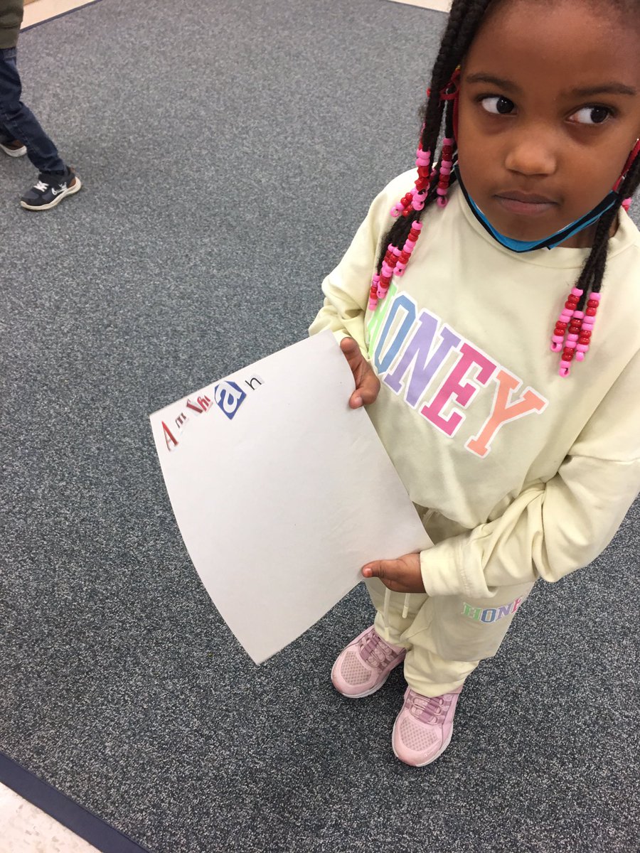 K1Fairlawn's tweet photo. We have been learning to recognize, make, and print our names. Today we used flyers to make our names. https://t.co/ftRDDJw626