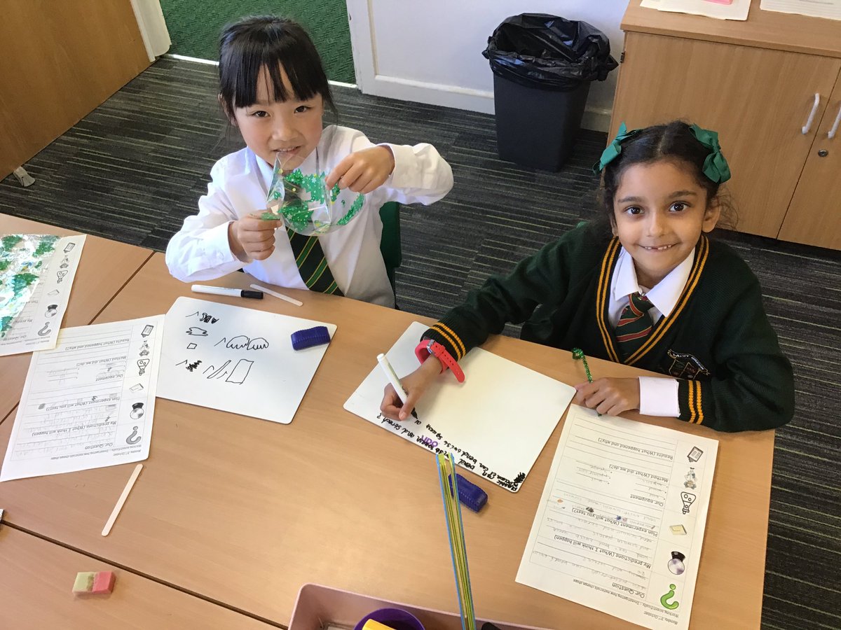 laceygreenpa's tweet image. Year 2 have really enjoyed planning and conducting their own science experiment 👩🏼‍🔬🧑🏽‍🔬We were testing ‘Which materials can we bend, twist, squash and stretch?’ Once we had finished exploring, we had to write up our findings using key vocabulary. #LGPAScience