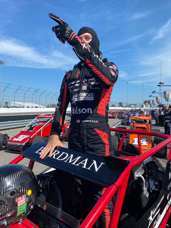 SPEEDSPORT's tweet photo. LOOK AT THAT 💬

It's a link to watch Episode 5 of Byrd Academy, where @NathanJByrd takes on @WWTRaceway in Davey Hamilton Racing's Silver Crown car. 

LINK: https://t.co/J7GMMQclAY 📺 https://t.co/GQlfZfSPNC