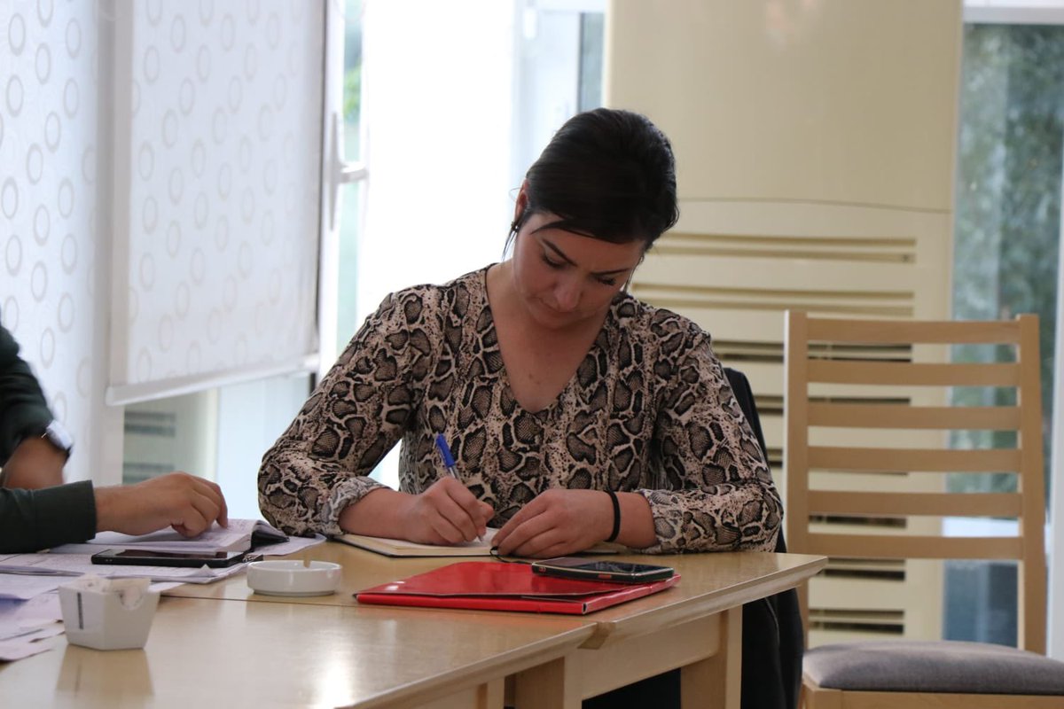 MajlindaBufi's tweet photo. 📌Kurjan✅me dëgjesat publike#Hartimi i Buxhetit 2023#Paketa Fiskale 2023; ➡️Qëllimi #Transparenca #Llogaridhënia #Gjithëpërfshirja ➡️përmirësojmë jetën
Faleminderit pjesëmarrësve për bashkëpunimin 🤝 !
➡️Vazhdojmë në çdo fshat …
#skakohëpërpushim🏃🏻♀️🏃
#BashkiaRoskovec https://t.co/EaMKagQWli