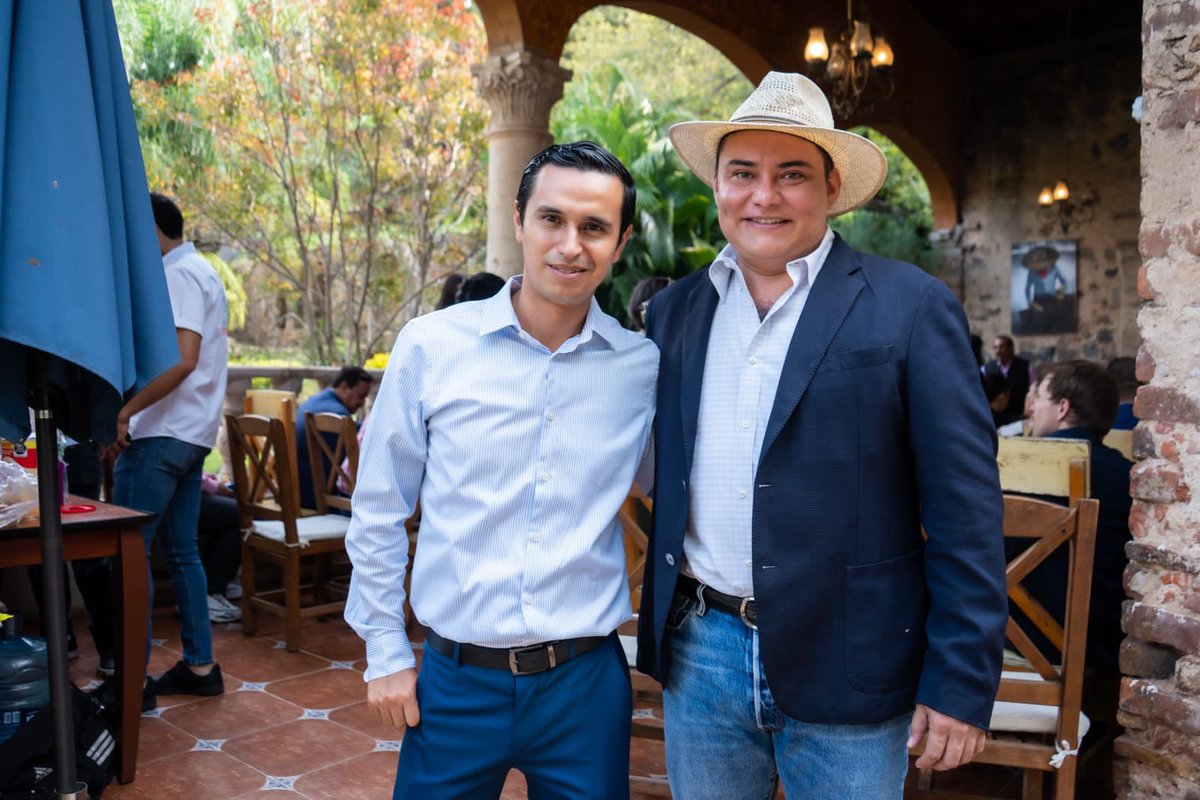 Hoy tuve el gusto de ser testigo de la capacitación que hacen cada año los guías de turistas !
En hora buena!