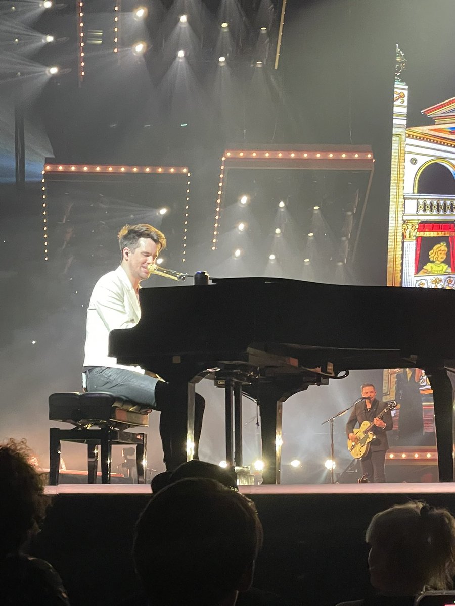 ndhardisty's tweet image. I’m still reeling from this experience. Thank you @PanicAtTheDisco for an amazing show. Thank you @FilbertHazell for coming out from Florida to go to the show with me. Thank you to all the Vros we interacted with that made the experience so damn special #vrocrew #houseofmemories