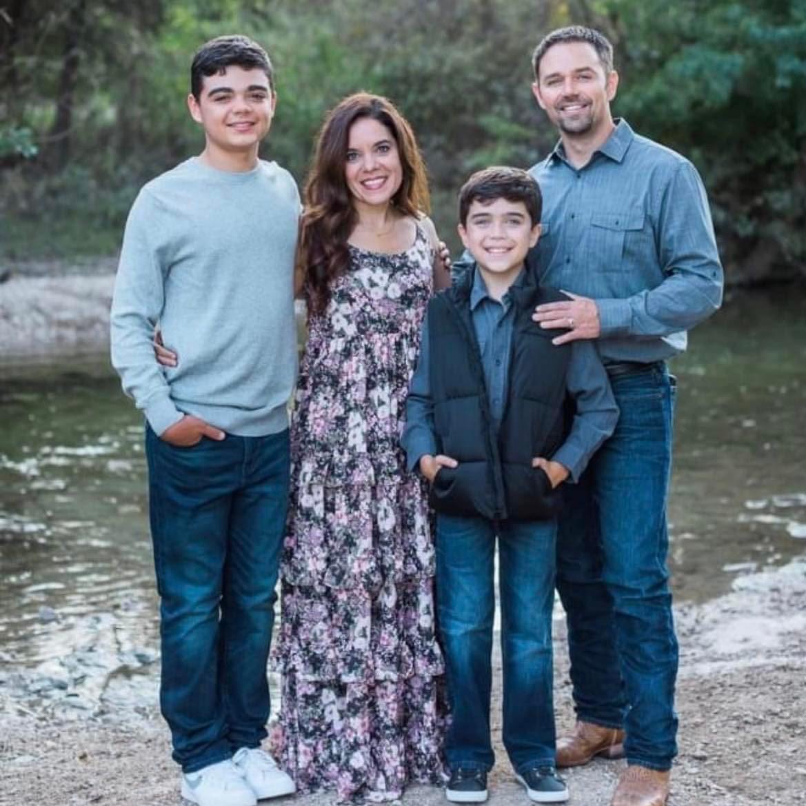 RJFischerTeam's tweet photo. We'd be at a loss if you weren't our boss! Robert, we can't thank you enough for leading and inspiring our team to be the absolute best we can be. Your dedication, mentorship, expertise, and servant's heart make you much more than a boss! 

#NationalBossDay #TeamLeader #ThankYou https://t.co/SZAvkITekZ