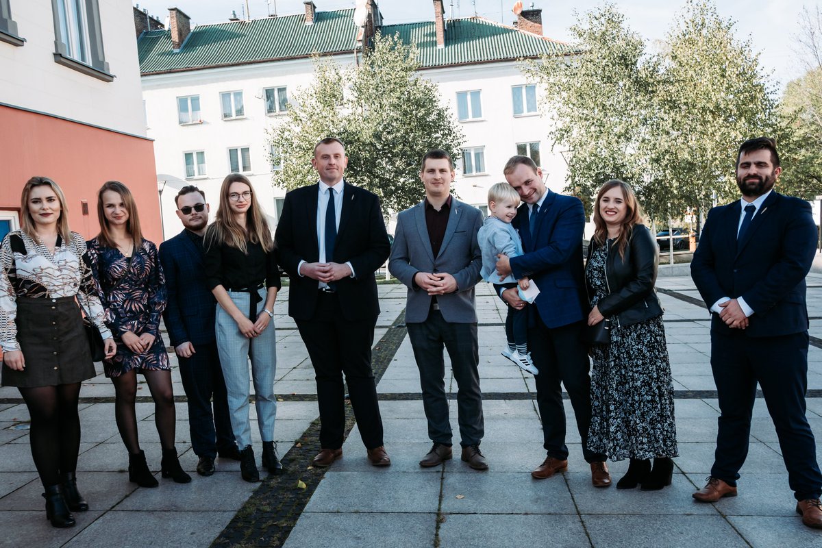 I_Roginski's tweet photo. Wczoraj wraz z kolegą prezesem MW @M_Kowalski__  miałem przyjemność uczestniczyć w wyborach okręgowych @RNPodkarpacie.
Prezesem okręgu został wszechpolak kolega @buczek_tomasz 😉
Gratuluję koledze i życzę sukcesów na tym trudnym politycznym szlaku 😉 https://t.co/MjsYeIvBnD
