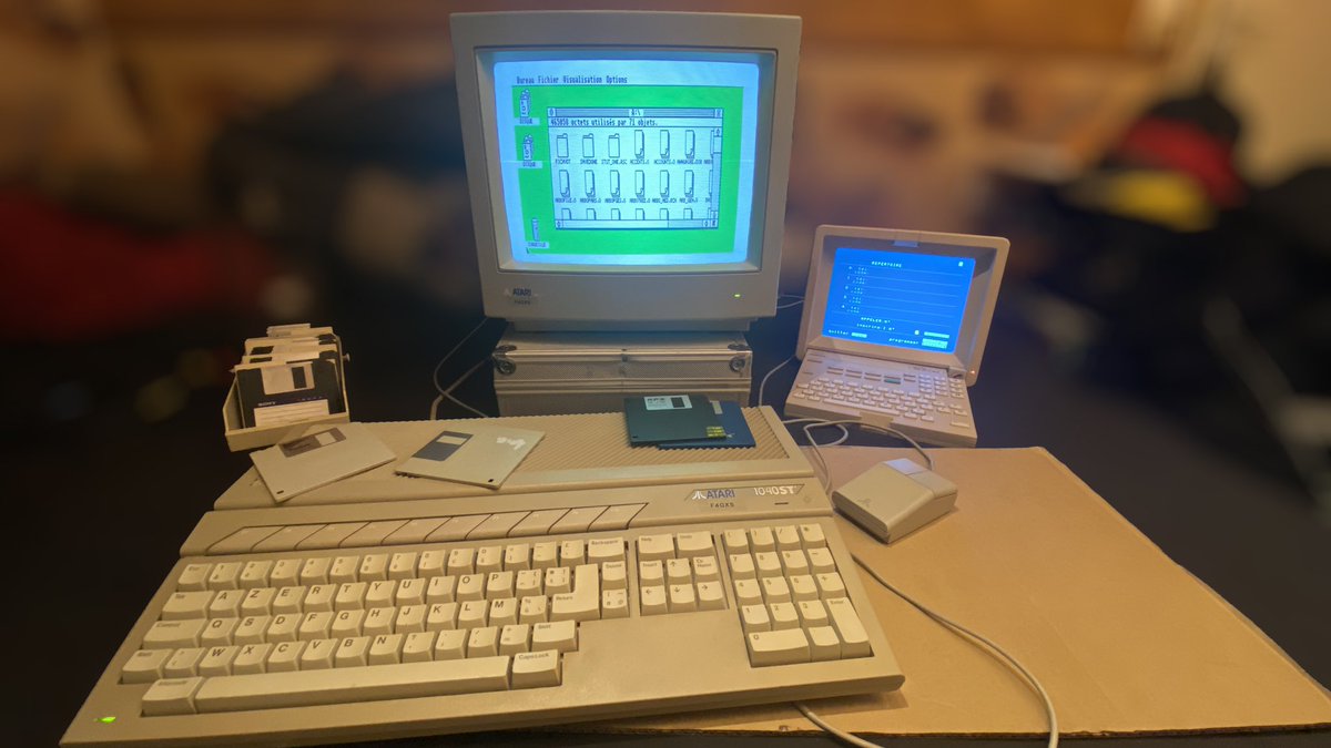 LE_F4GXS's tweet photo. 23h07, allez c’est la dernière ligne droite pour le serveur Minitel pour la convention/festival rétrocomputing.
Je suis super chaud je peux travailler toute la nuit si il le faut.
LET’S GOOOO !!!
#Minitel #Atari #RetroComputing #Server #StutOne https://t.co/YlVTKXZN6d