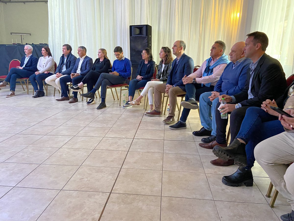 BetinaFlorito's tweet photo. Presentes en Rafaela en la  Mesa provincial ampliada de JxC @ERFSANTAFEOFIC1 con la presencia de la ex gobernadora de la provincia de Buenos Aires, María Eugenia Vidal. https://t.co/kMZCEbDns6
