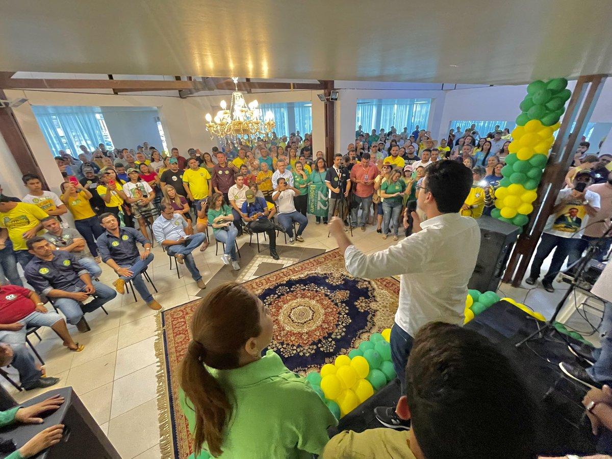 Tauá-CE agora. A Caravana do 22 pelo Ceará tem sido um sucesso. Estamos só começando! Vamos virar e vencer! Dia 30 é @jairbolsonaro 22!