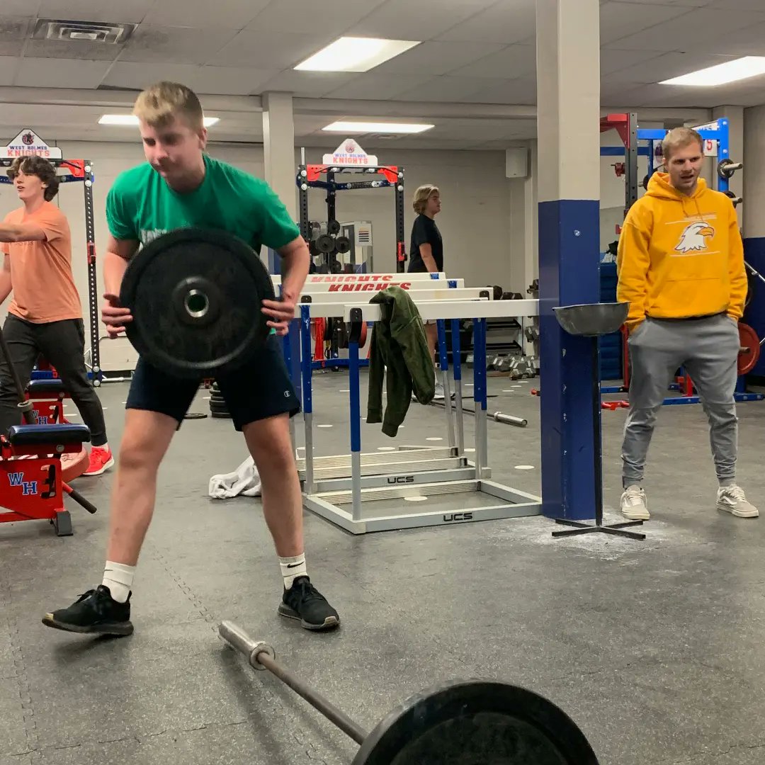 boys_holmes's tweet photo. Weightroom and track work today! One week before first official practice! Can't wait! #WereBetterTogether https://t.co/TcCYkt7HmW