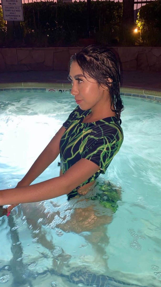 desireethebadd1's tweet photo. Latina mami 💋
#paypig #paypigs #nsfwtwt #findom #humanatm #slave #payslave #simploser 
findom paypig pay pig humanatm slave payslave 
cashslave walkingwallet simp loser https://t.co/AHzCB5no70