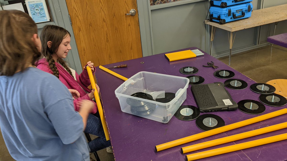Taft9988's tweet photo. Working hard tonight at Robotics practice. @TaftNotify https://t.co/avC6VZUaDT