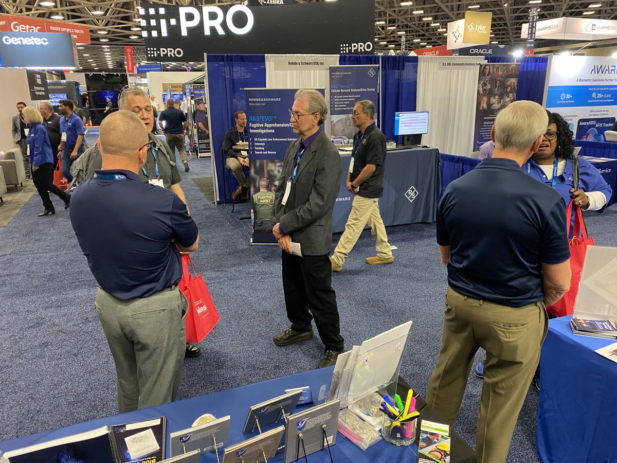 bluecourage's tweet photo. A very productive and great day 2 at IACP! Wonderful to see old friends of Blue Courage and grateful to make many new relationships! Visit the Blue team at booth 4005! #IACP #bluecourage #purpleresolve #leleadership #officerhealthandwellness #resilience https://t.co/Vpa86uC43M
