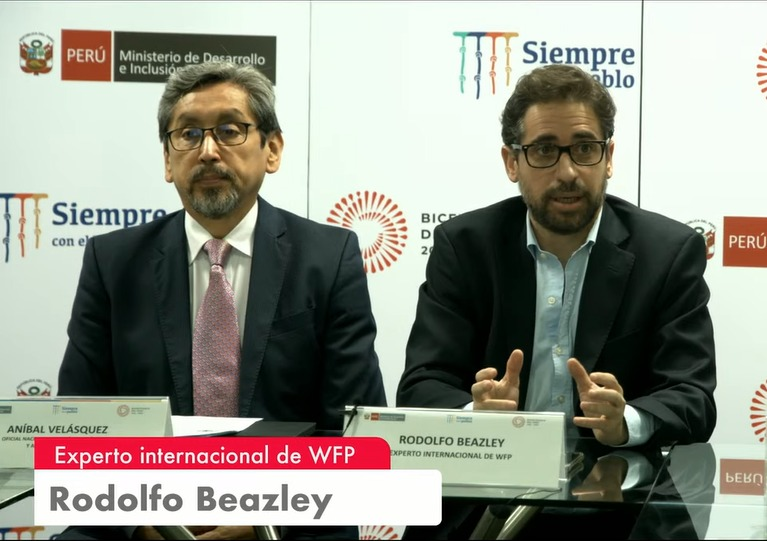 MidisPeru's tweet photo. 🔴 EN VIVO | #XSemanaDeLaInclusiónSocial
No te pierdas el panel: fortaleciendo la protección social en emergencias: lecciones aprendidas en América Latina y Perú. Expone el experto internacional del @WFP_Peru, Rodolfo Beazley.  #Midis11Años
Transmisión 👉 https://t.co/BR8BOJzYAw https://t.co/VE89RZZlH0