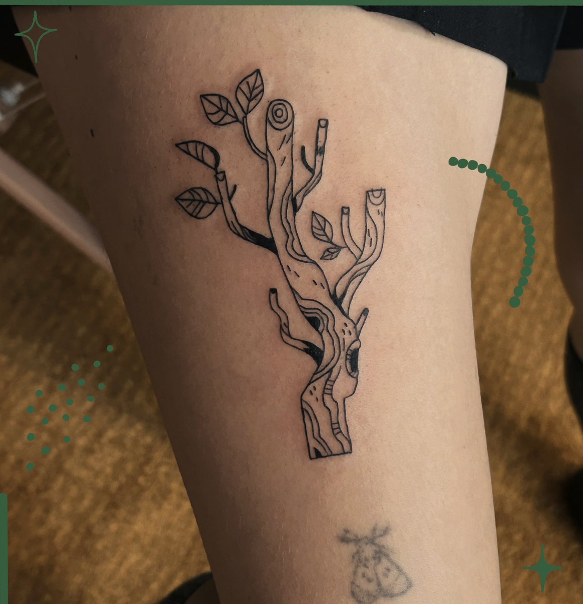 jamiegreenillus's tweet photo. Thigh branch from my flash for Anissa! Such a fun one to do :-) https://t.co/PZiuenyBaQ