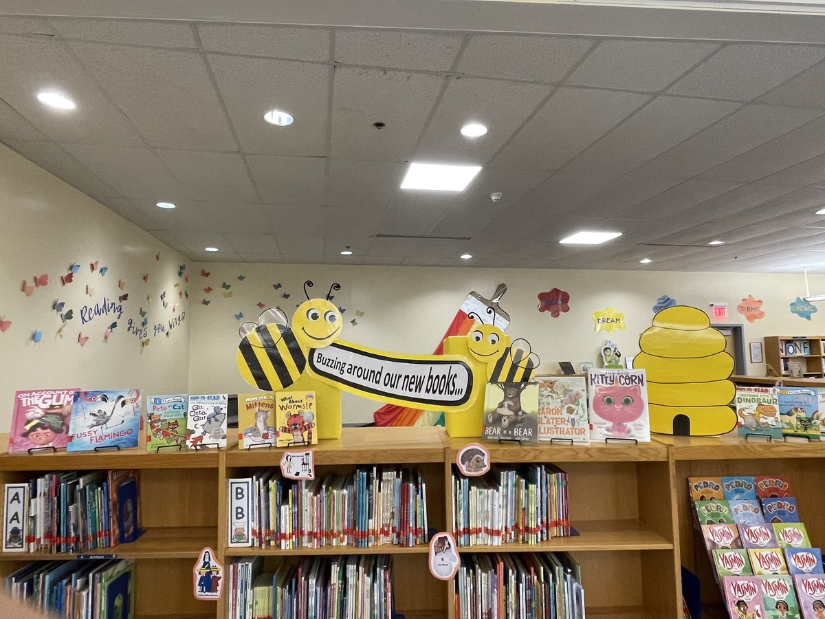 What’s the buzz? New books in the media center! 📚😀#LoveToRead <a href="/HowellTwpAdelph/">Adelphia Early Learning Center</a>