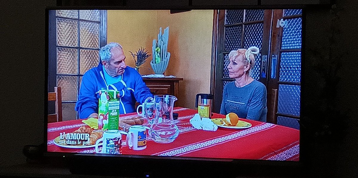 EauFridaal's tweet photo. Sylviane ça veut dire forêt 
Remedios veut dire remède 
Et Thierry veut dire peuple / roi 
C'est gratuit ne me remerciez pas 
#adp2022 https://t.co/xPcawKqX2i
