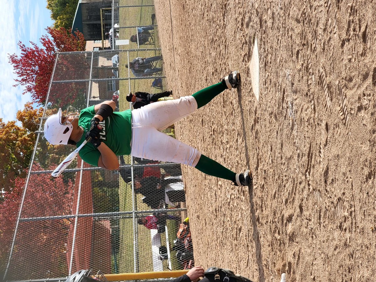 srcast12's tweet photo. Me and my team played a really good tournament just this week! We lost only one game and made our way back up and played the team who beat us twice and beat them in the Championship 💪🏽🥎💚🖤🤍 #srcsoftball #fusionsoftball #champs @FusionSB_ @GirlsPgf @PGFnetwork @TAProfileAPP https://t.co/VAzSL8VswS