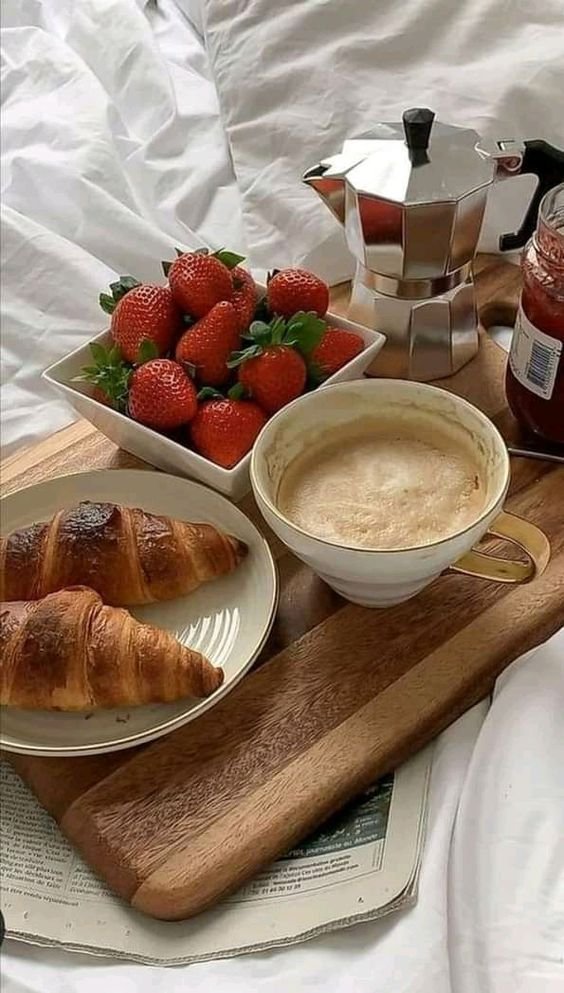 etherealdior's tweet photo. a good day starts with a good breakfast https://t.co/KhloMl7Y3L