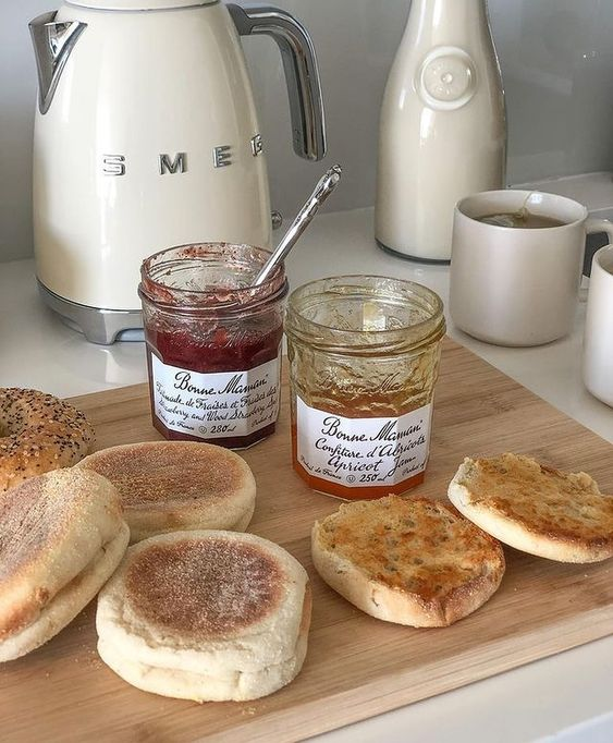 etherealdior's tweet photo. a good day starts with a good breakfast https://t.co/KhloMl7Y3L