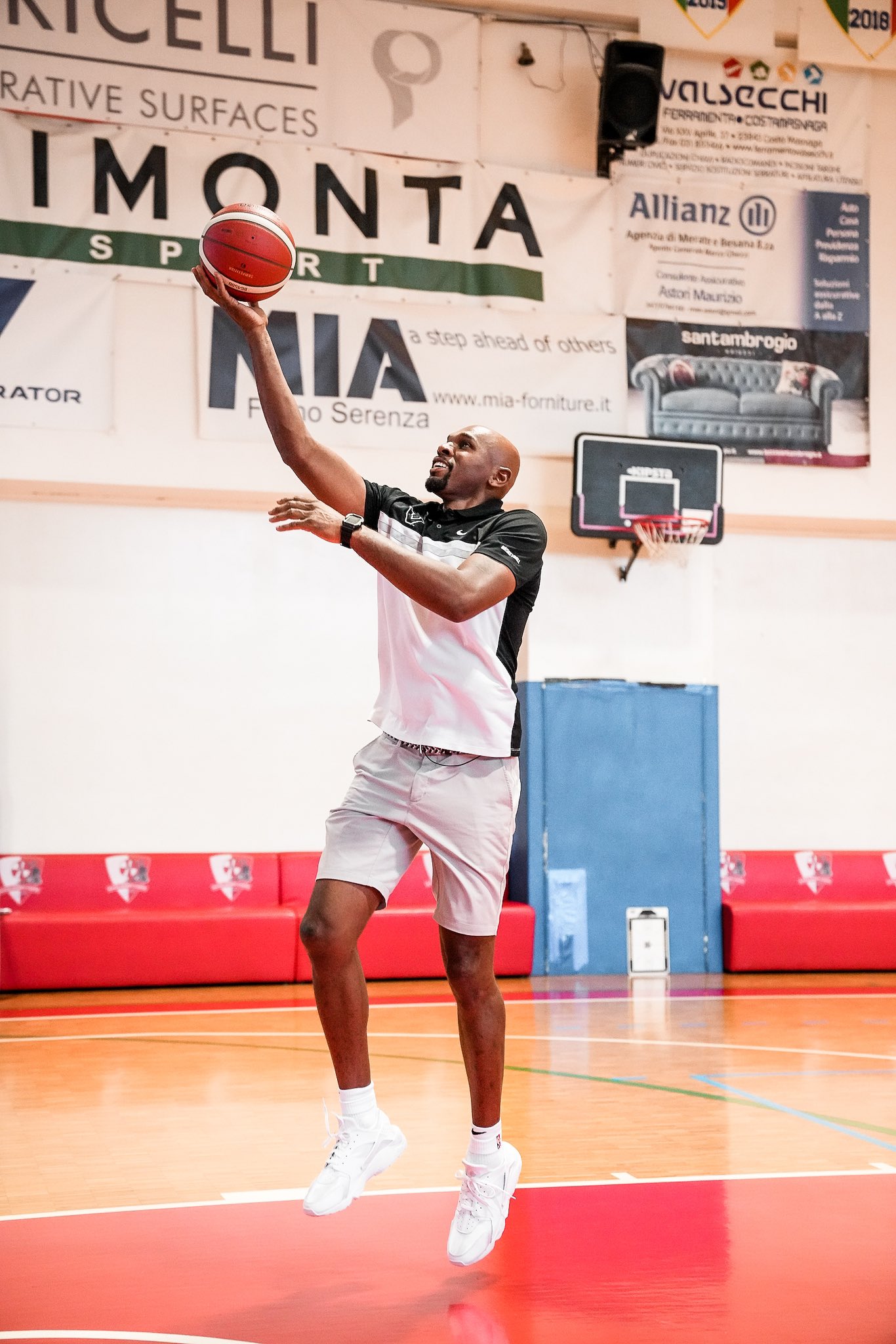 Vanderbilt Men's Basketball (VandyMBB) / Twitter