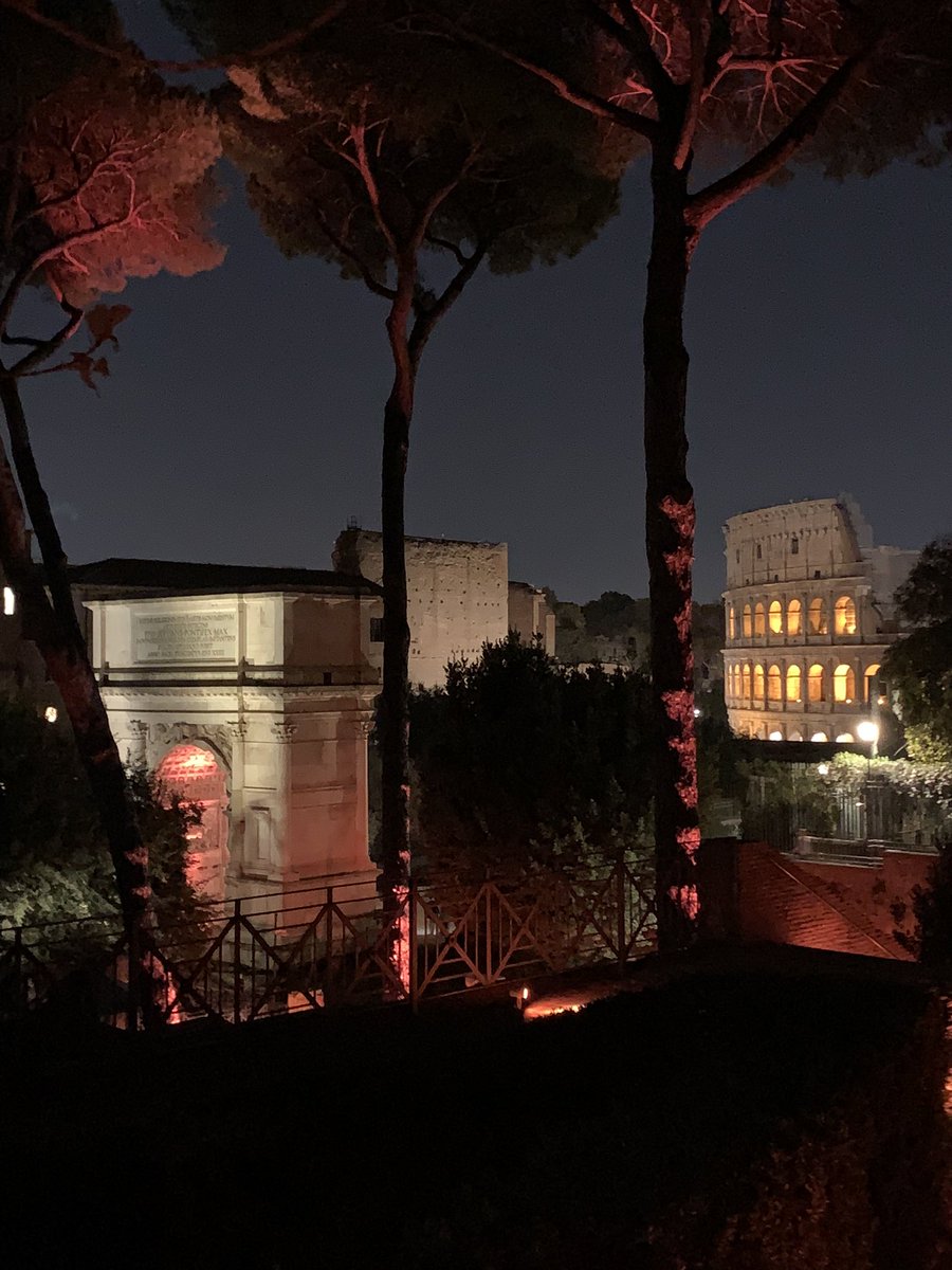 chr_masset's tweet photo. #Rome
Première exposition d’art contemporain au #Palatin
dans les jardins farnésiens
par le vidéaste 🇫🇷 Laurent Fiévet
Conjugaison du film Théorème de Pasolini avec les peintures du Caravage
La grande bellezza ! https://t.co/jkz9psGFV5