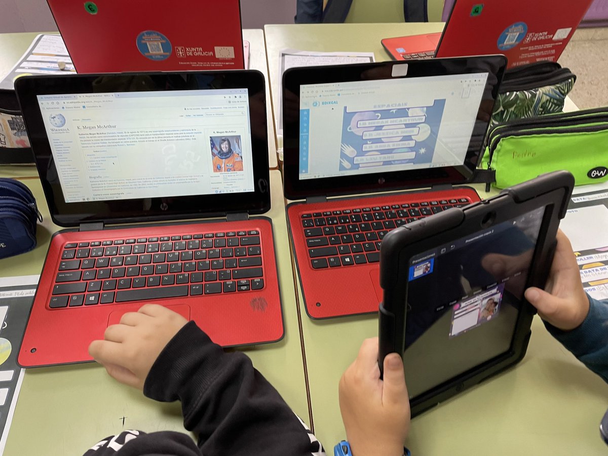 Hablandoennubes's tweet photo. Nuestro alumnado ha investigado por qué solo un 11% de las personas astronautas son mujeres. Han buscado información en sus ordenadores #edixgal para crear con #keynote unos carteles en los que presentar 15 “mulleres espaciais e especiais” 👉🏻 https://t.co/3sT3I1407J