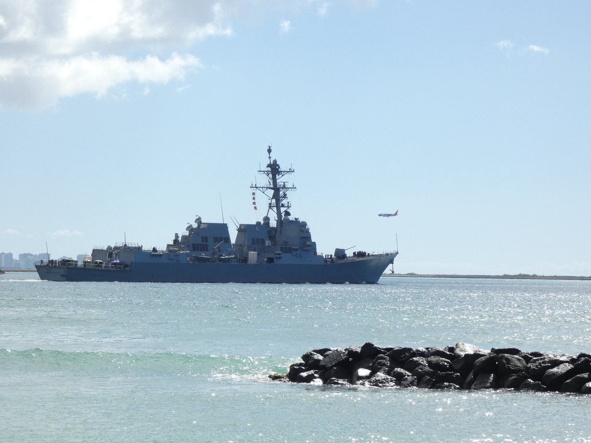 USS Daniel Inouye (DDG 118) Arleigh Burke-class Flight IIA guided missile destroyer leaving Pearl Harbor, Hawaii - October 17, 2022 #ussdanielinouye #ddg118