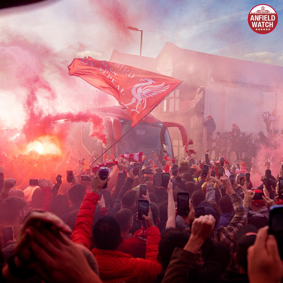 AnfieldWatch's tweet photo. John Aldridge:

"Manchester City can have all the money in the world, but they can’t have a stadium, atmosphere or club like Liverpool." 💪 #lfc [liverpool echo] https://t.co/ifLUEPYa6m