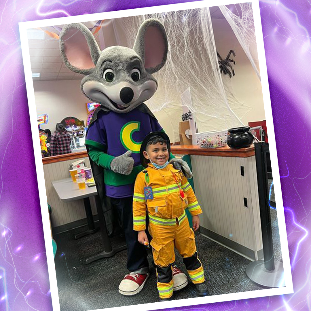They both got a pic with their hero. 👨‍🚒🔥 #Bootacular #ChuckECheese 📸 : iflygirl81 (IG)