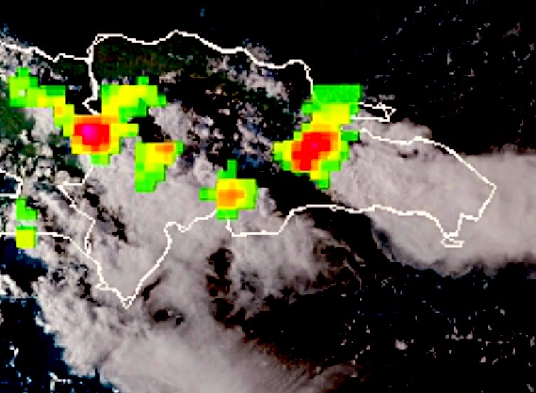 La tarde del lunes: nubes de desarrollo vertical generadoras de aguaceros con tormentas eléctricas sobre: Monte Plata, Sanchez Ramírez, San J. de Ocoa, San Juan de la M. y Elias Piña.