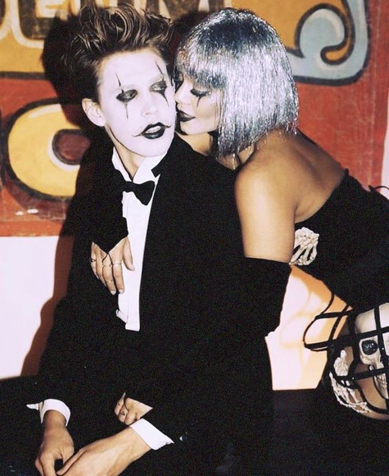 austinbthinker's tweet photo. the king and queen of halloween https://t.co/nRHHInYMmR