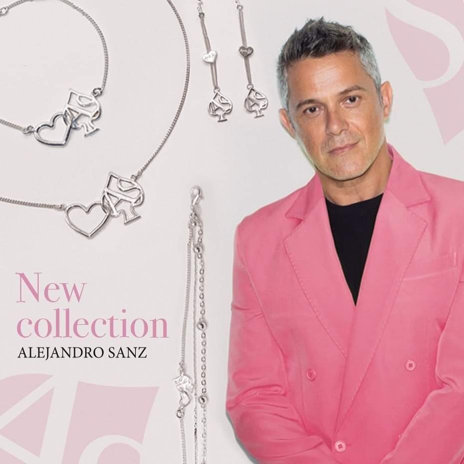 bailoconvosok's tweet photo. La nueva colección de bisutería de @AlejandroSanz que te hará brillar como una súper estrella🤩✨
Encuéntrala en https://t.co/Wt4g7vUZY6 ó https://t.co/xvVtCr9rUb
#ASMusicDesigner #StarliteUniverse #AlejandroSanz https://t.co/a7p7njiBiA