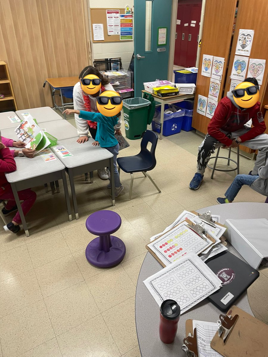 MrsSandhar's tweet photo. Thank you grade 1’s from @MrsLowGrade1 for hosting our first meet and greet! 74 was excited to meet their learning buddies! #learningbuddies #aspiringleaders #buildingleadership #grade7 #hdsb @HaltonDSB @Hawthorne_PS https://t.co/RX0MAH8I4k