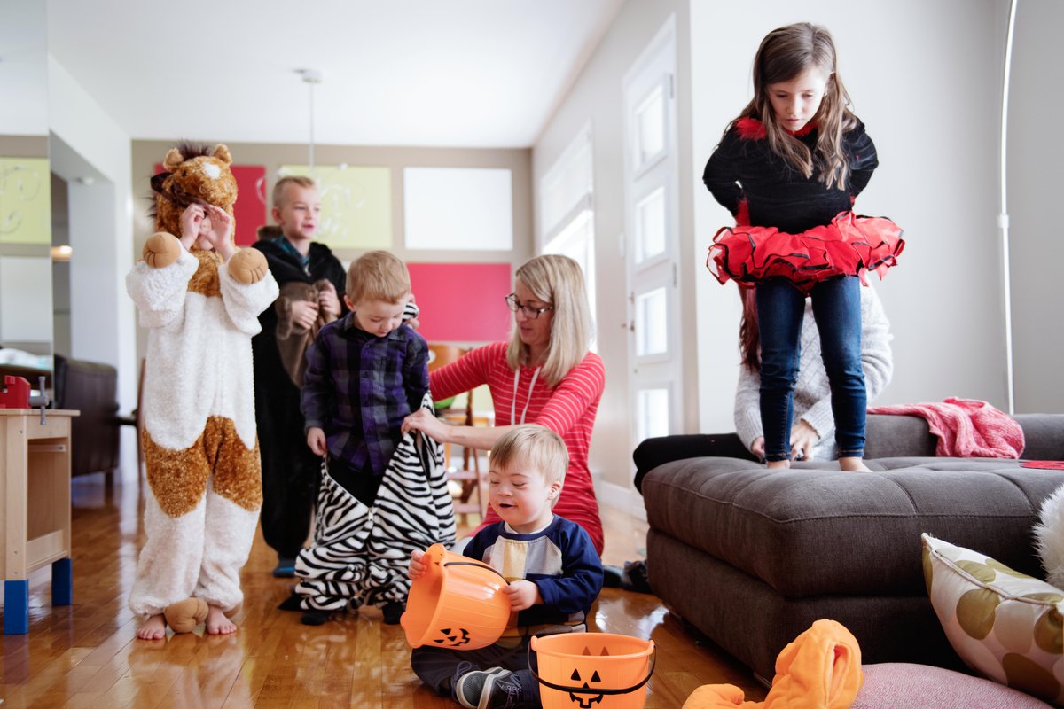 OneOpMC's tweet photo. Halloween is right around the corner, and we have a few helpful tips for parents, #caregivers, and neighbors in creating an inclusive #Halloween experience for trick-or-treaters with #disabilities. https://t.co/sCCIecYKqC #inclusive #specialneeds #halloweencostume https://t.co/jTkDxrfdEJ