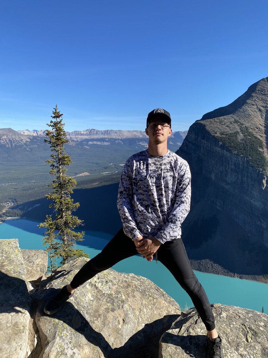 Stanced up with a view😤
