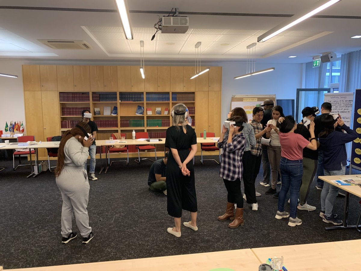 RLarioss's tweet photo. Today my highlight was facilitating an intense immersive experience w Virtual Reality in the #SustainableDigitalisation Module of #MGGNetwork. All we needed was a cardboard headset &amp; a critical mindset to explore this technology's promises, risks &amp; opportunities. @IDOS_research https://t.co/5bo01kDRDf