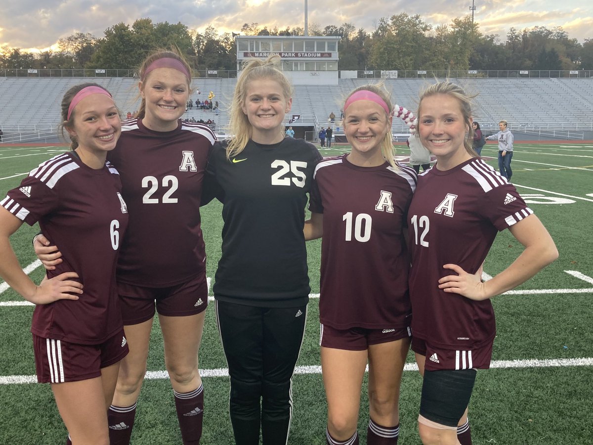 AltoonaAthletic's tweet photo. Congrats to our sr girls soccer players u have been awesome and huge role in turning this program around.  Keep it going!!!! @AASDSuper @AltoonaEcho @altoonastrength @LionsMt #AltoonaProud https://t.co/v2ECsQyfHU