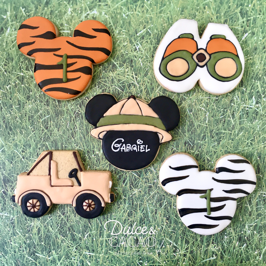 DulceyCacao's tweet photo. Cuando se quiere cambiar al clásico Mickey Mouse la opción de safari de Animal Kingdom es también muy buscada. En esta ocasión hicimos galletas decoradas para el 1er. cumpleaños de Gabriel. 
#dulceycacao #postrespanama #postrespty #galletaspanama #galletascumpleaños #gallet https://t.co/XQcc9UYH0M