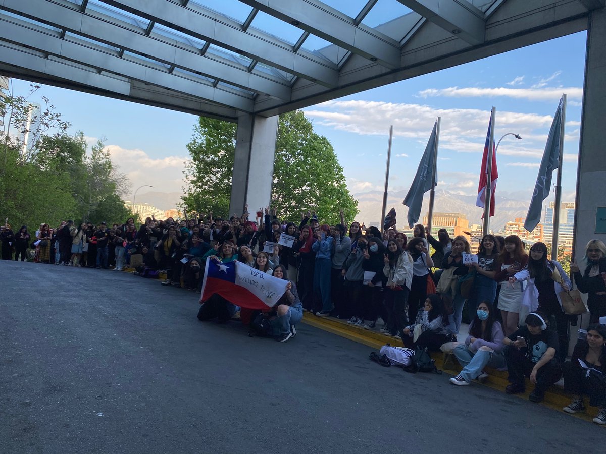 Chilean Dreamers are waiting for you <3 #DPRenChile #DPRRegimeTour 
#TheRegimeTour #dprchile #DPRCHILE
<a href="/DPRIAN_/">Christian Yu</a> <a href="/_DPRLIVE/">ᴅᴘʀ ʟɪᴠᴇ</a> <a href="/_DPRREM/">Luke.</a> <a href="/_DPRCREAM/">dprcream</a>