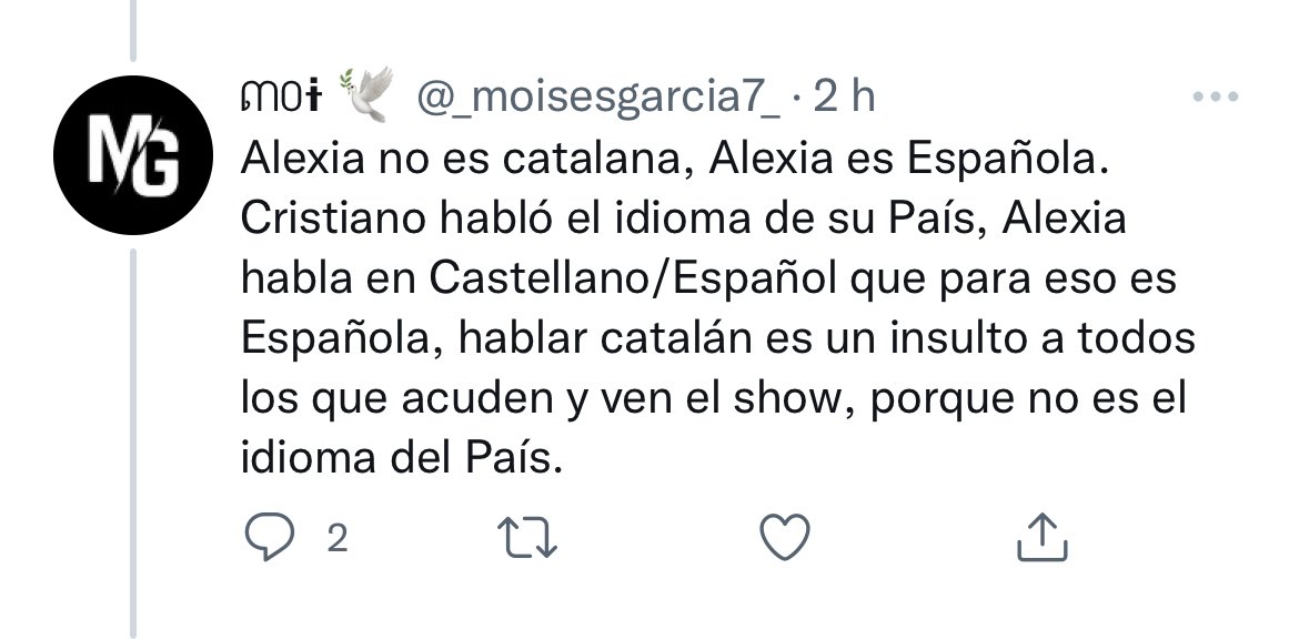 jmangues's tweet photo. Allau d’espanyols ofesos perquè Alexia ha parlat en català a la Gala de la pilota d’or. Cristiano pot fer-ho en portuguès, Benzema en francès, però una catalana no pot fer-ho en català, clar. Catalanofòbia.

Reina ✨ @alexiaputellas https://t.co/lFomC1XiDv