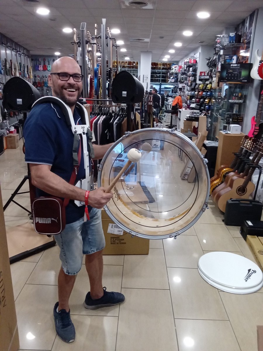 <a href="/einhdoven/">Marco Einhdoven Ala Gloria</a> Hoy he visto al gran <a href="/1978Kikito/">Kikito_1978(Vieja Guardia,el del micro y el del bo</a> disfrutar como un chiquillo el día de reyes magos. Muchas gracias a todos los que os habéis animado a participar porque ha sido gracias a vosotros. Mañana se lía!!!