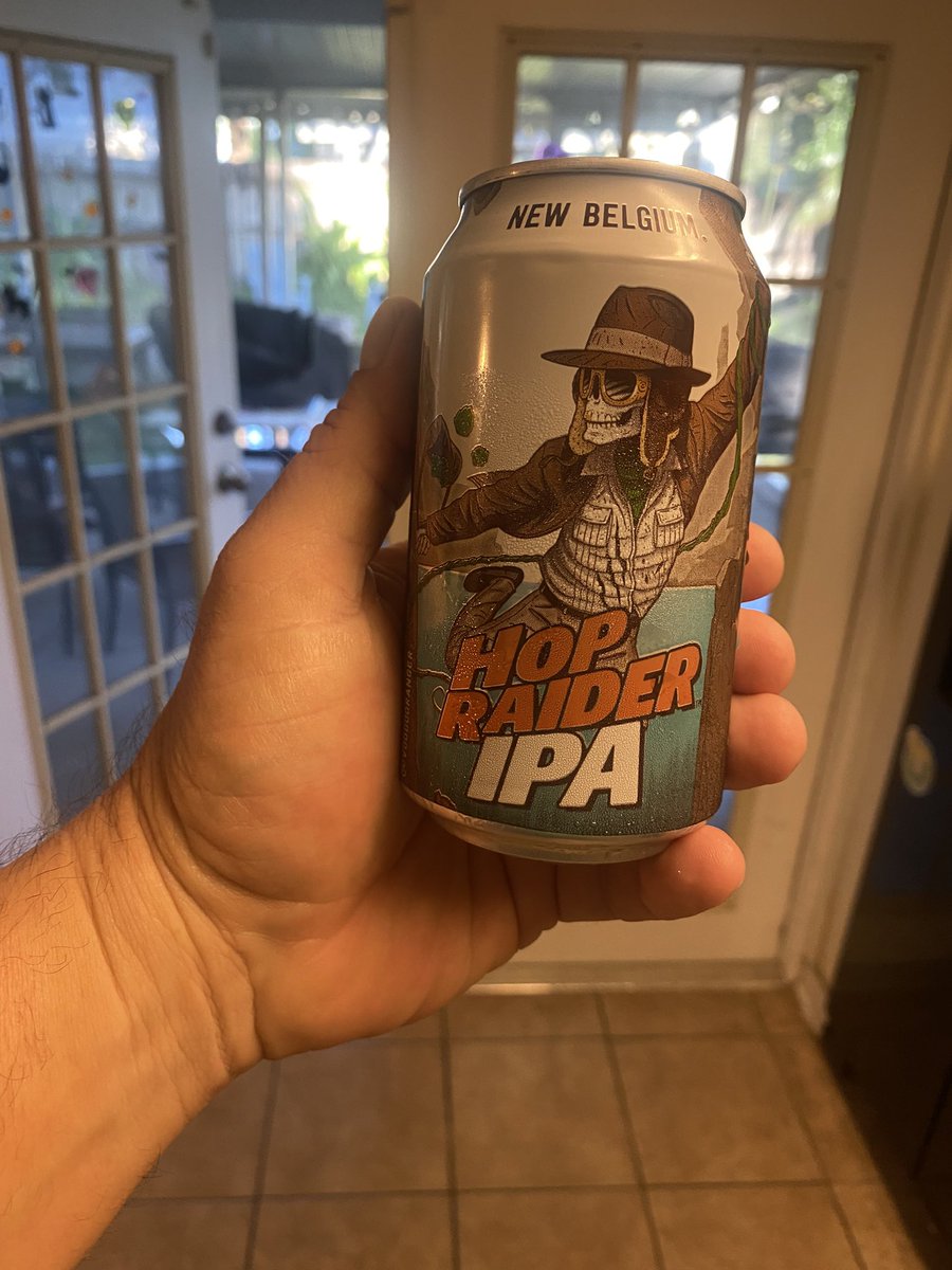 DaveMic49712574's tweet photo. #GoodBeerTweet
This is pretty malty for an IPA, very smooth, and 8.1% abv. That makes it dangerous. Well done. https://t.co/scZsct80pp